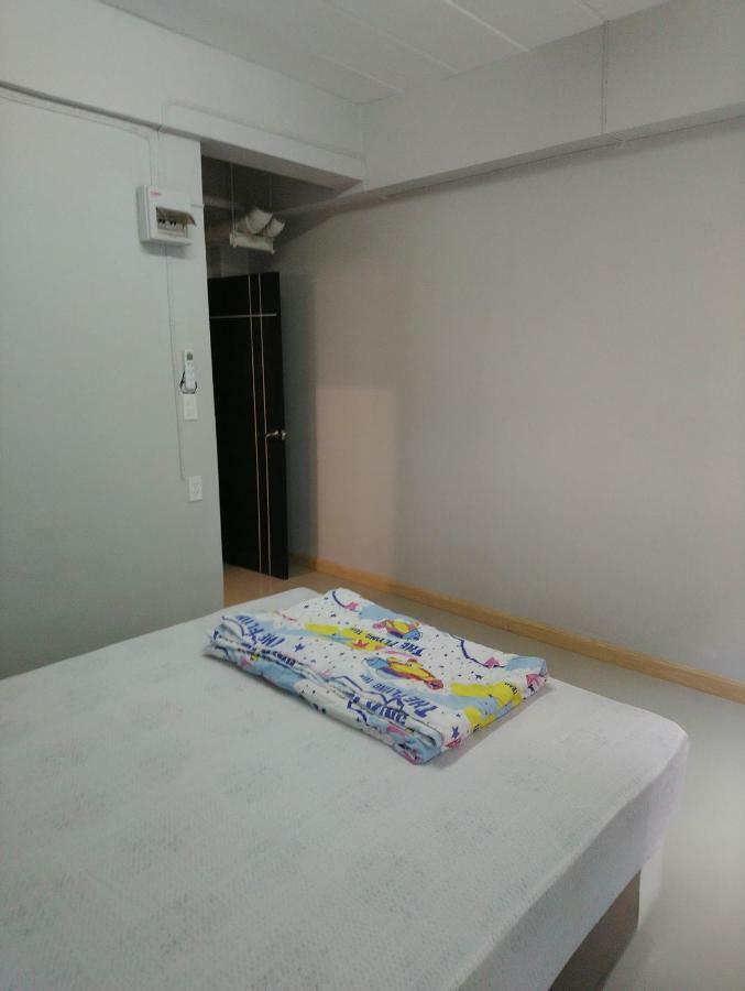 808 Bangkok Apartamento Exterior foto